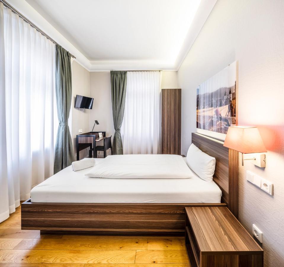 Living-World Aparthotel Heidelberg Exterior photo