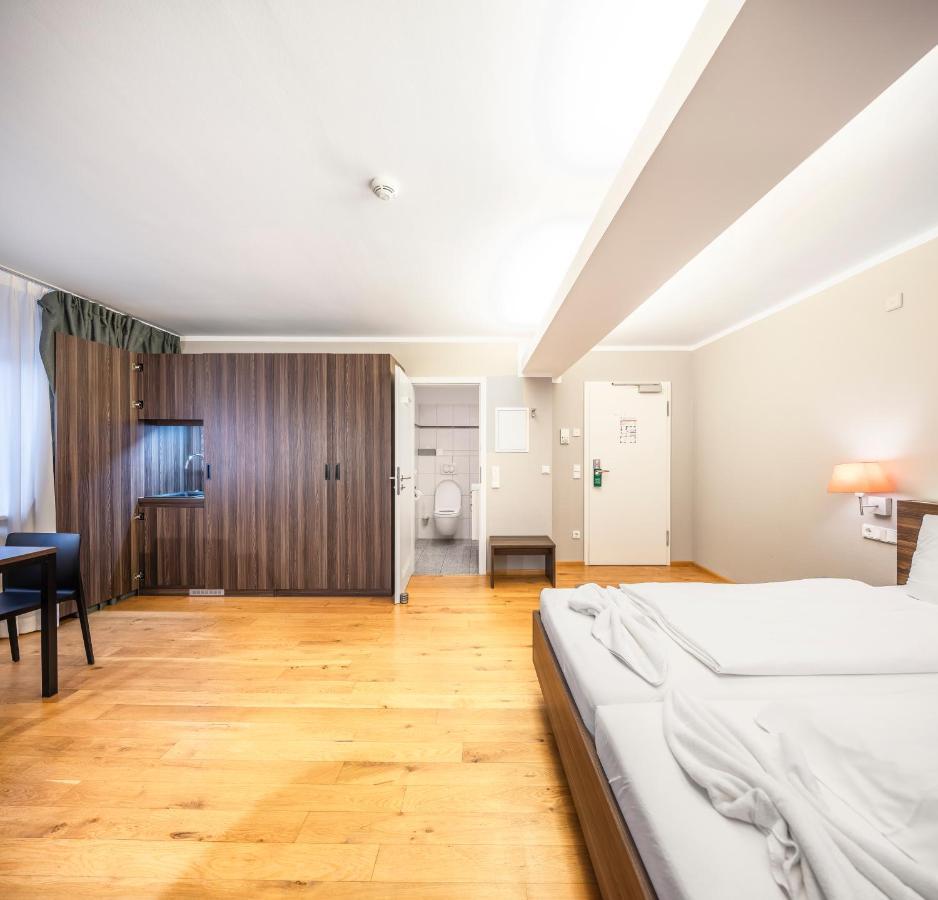 Living-World Aparthotel Heidelberg Exterior photo