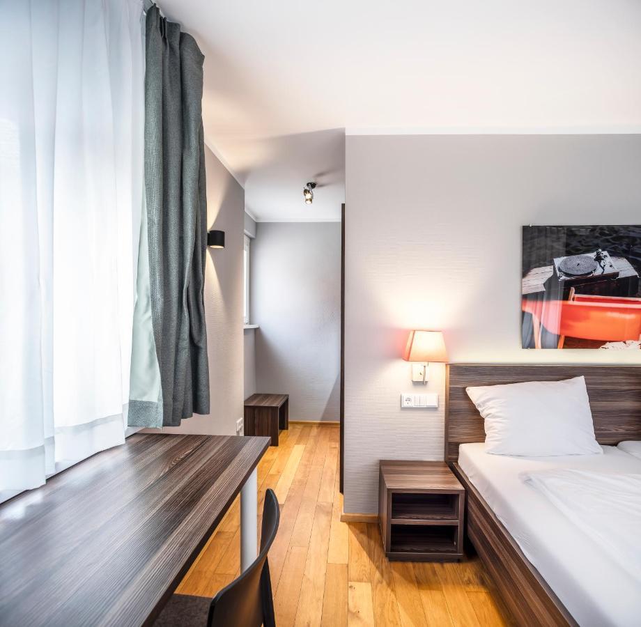 Living-World Aparthotel Heidelberg Exterior photo